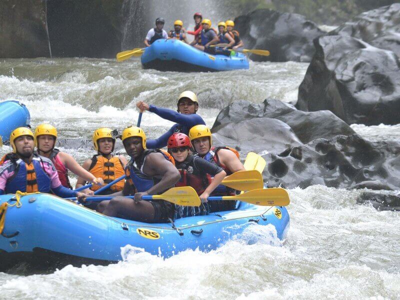 Pacuare Rafting Tour