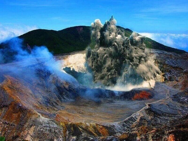 Poas Volcano Tour